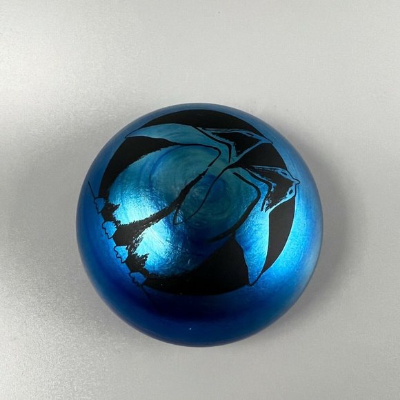 Vintage 1984 Vandermark Merritt Iridescent Paperweight by Barry Sautner Penguins - Picture 3 of 8